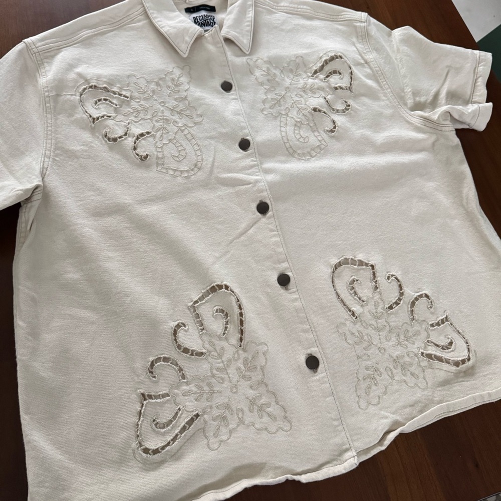 Reclaimed Vintage Cream Denim Short Sleeve Button-Up Shirt with Embroidery - Picture 2 of 15
